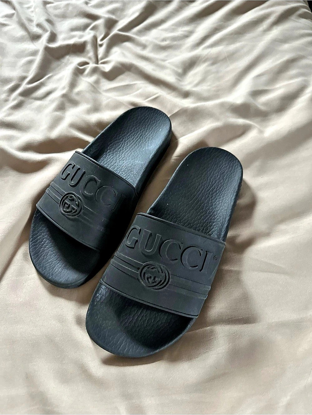 Gucci GG Rubber Slide Black Sandals